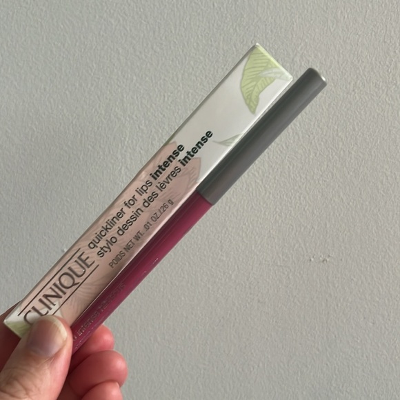 Clinique Intense Hibiscus Lip Liner - Picture 2 of 3